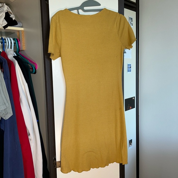 Yellow Sundress - Picture 2 of 2